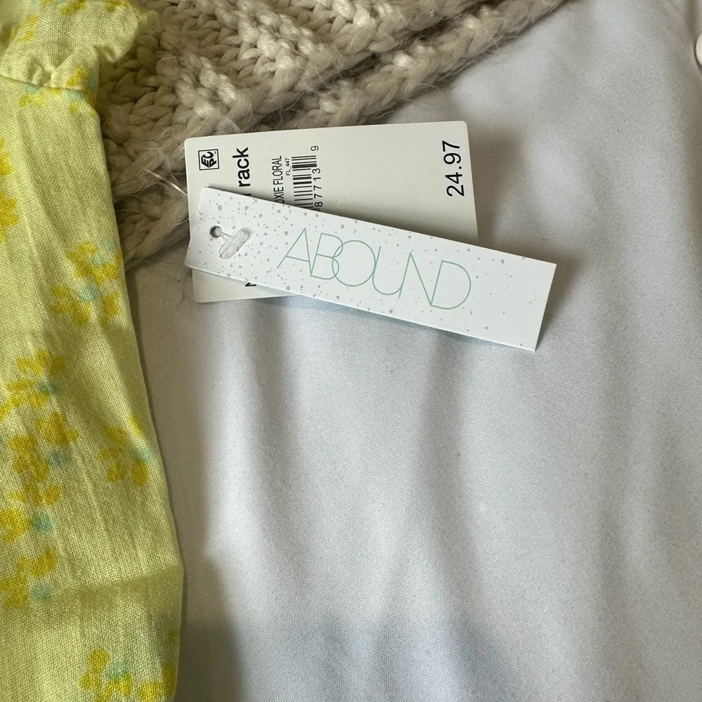 Abound Moxie Green Yellow Floral Top NWT Sz S - Picture 4 of 6